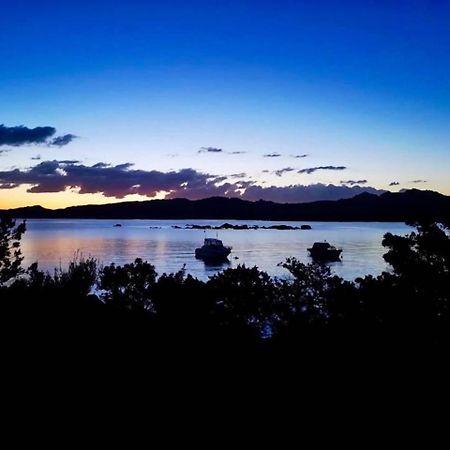 Villa Mica La Maddalena  Buitenkant foto