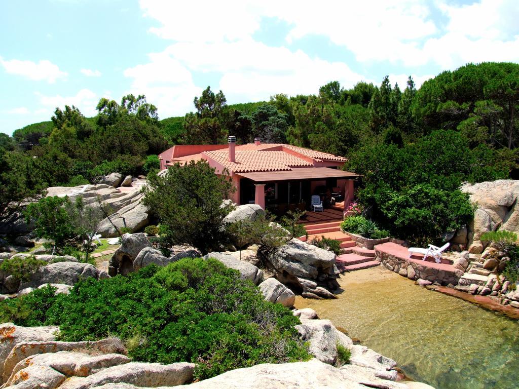 Villa Mica La Maddalena  Buitenkant foto