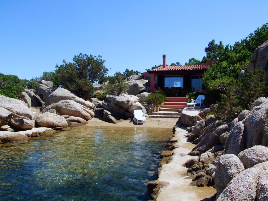 Villa Mica La Maddalena  Buitenkant foto