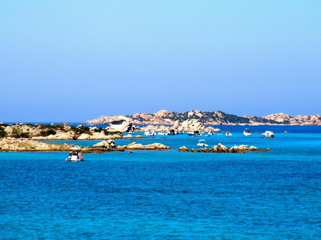 Villa Mica La Maddalena  Buitenkant foto