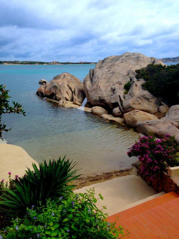 Villa Mica La Maddalena  Buitenkant foto