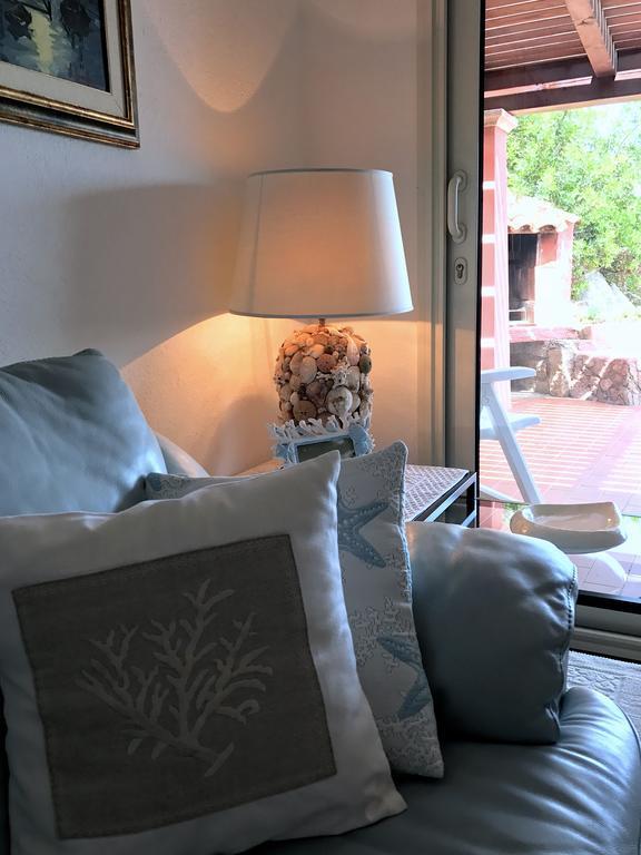 Villa Mica La Maddalena  Buitenkant foto