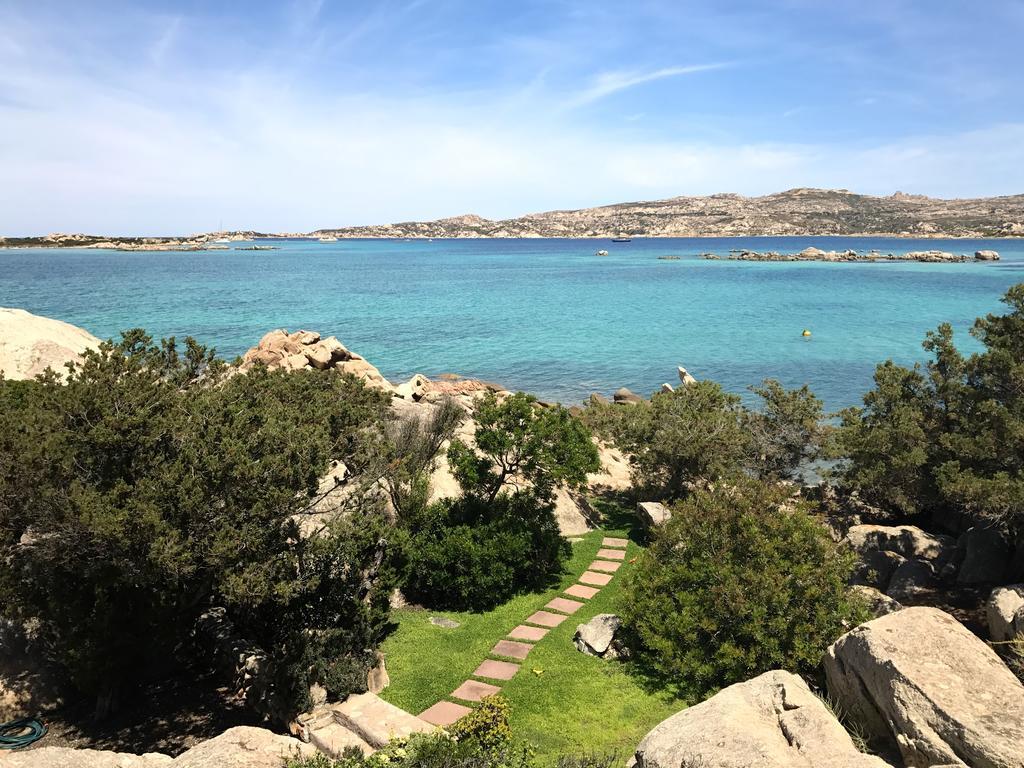 Villa Mica La Maddalena  Buitenkant foto