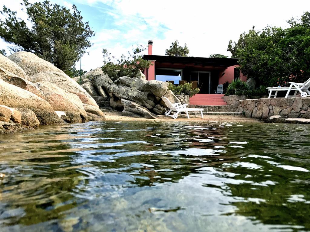 Villa Mica La Maddalena  Buitenkant foto