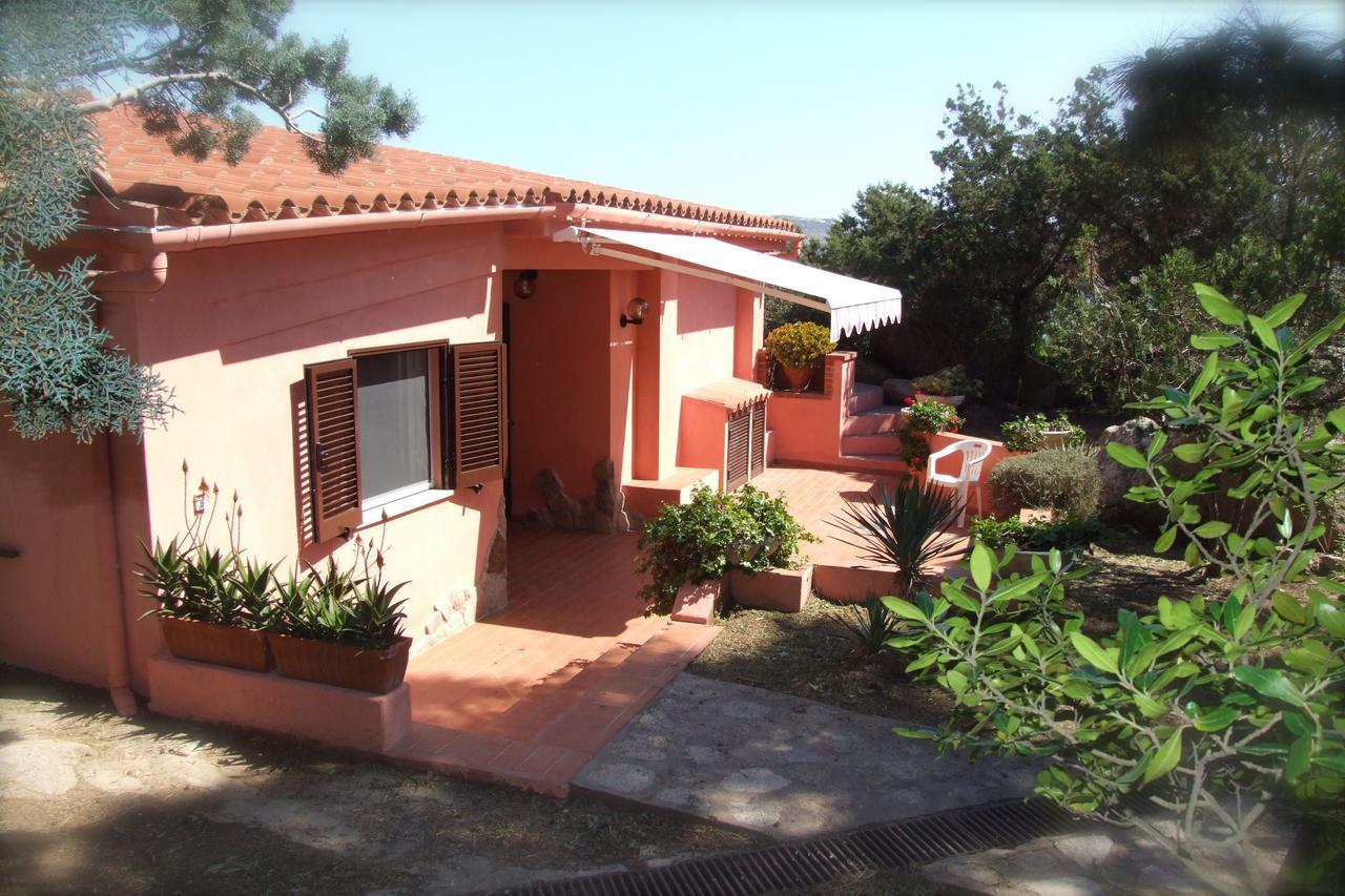 Villa Mica La Maddalena  Buitenkant foto