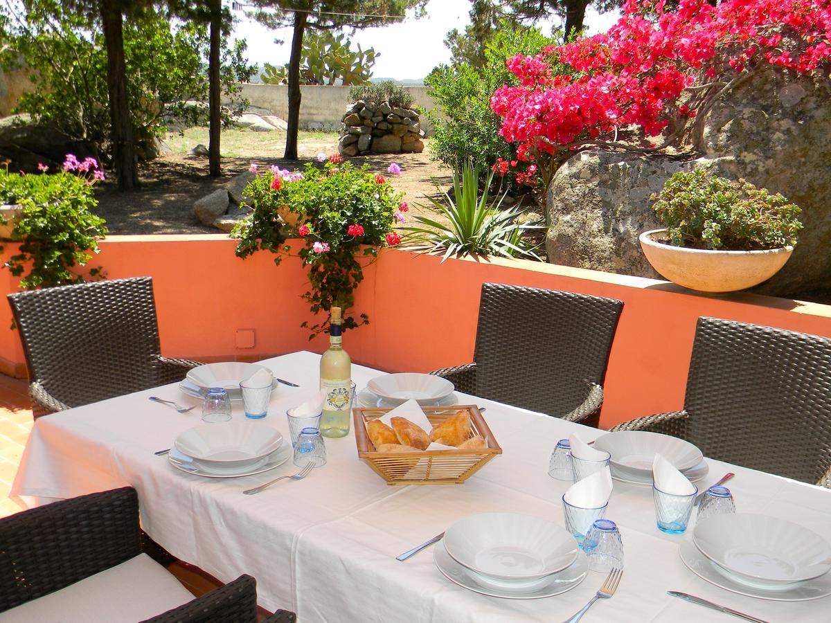 Villa Mica La Maddalena  Buitenkant foto