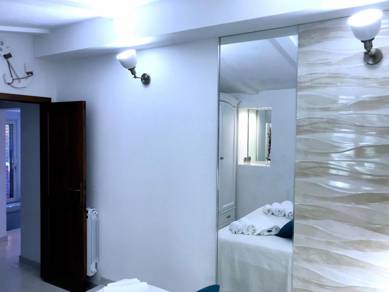 Villa Mica La Maddalena  Buitenkant foto