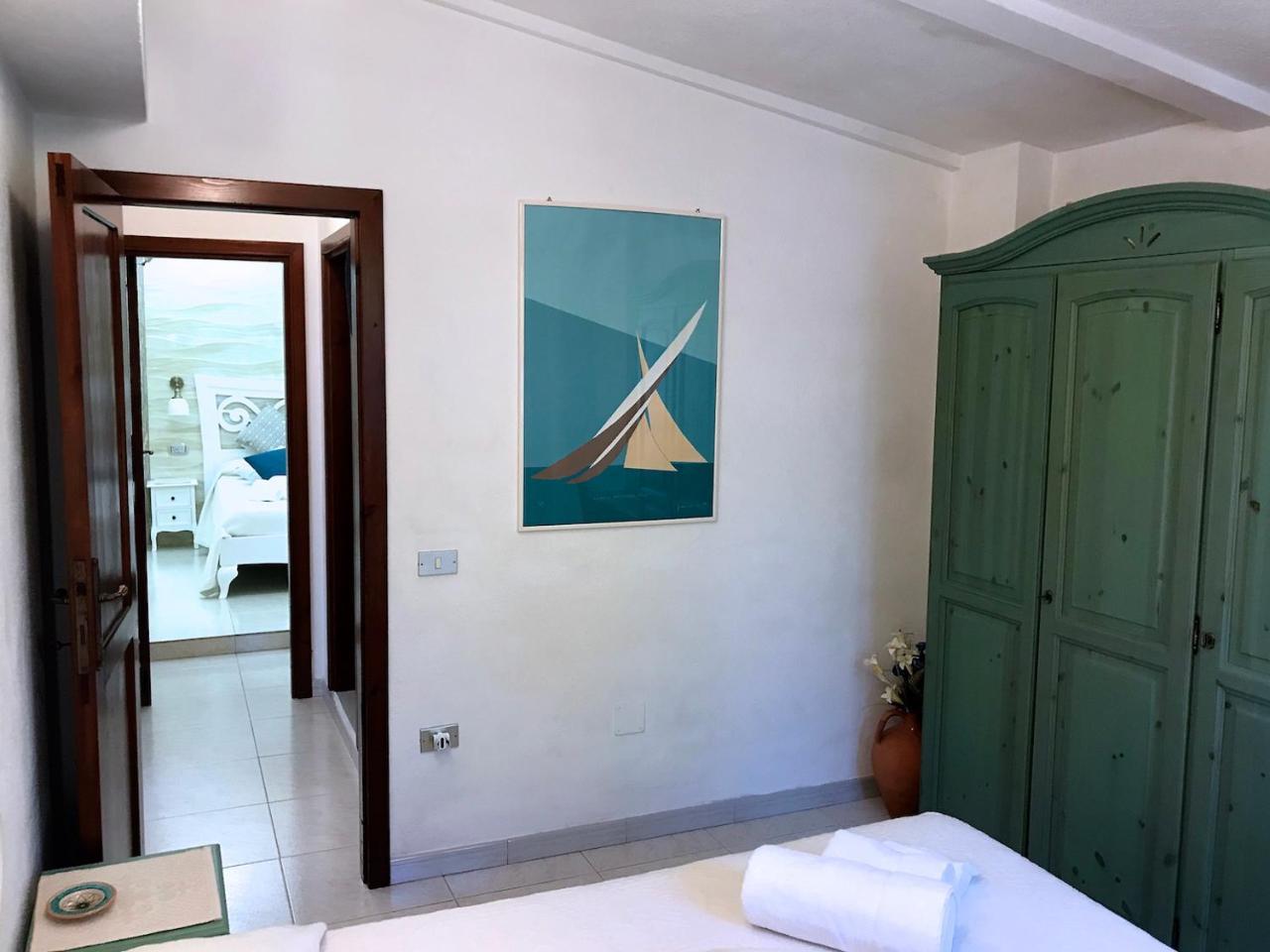 Villa Mica La Maddalena  Buitenkant foto