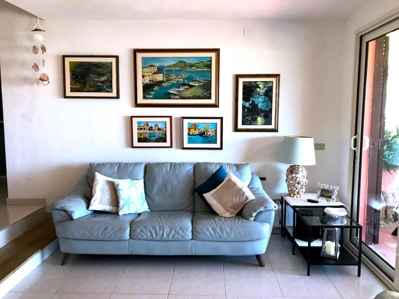 Villa Mica La Maddalena  Buitenkant foto
